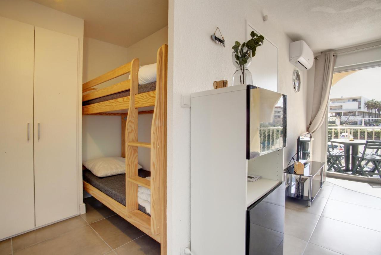 T2 A Deux Pas Des Plages Quartier Des Quilles Apartment *